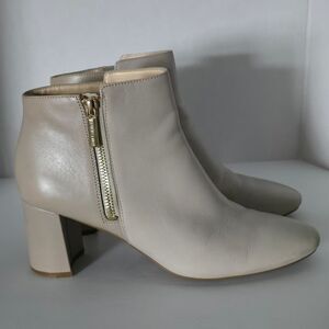 Karl Lagerfeld Women's Side Zip Block Heel Leather Susie Ankle Boots Size 8.5